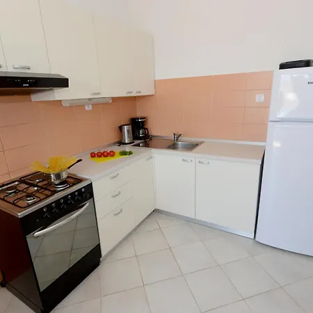 With Parking Space - Diklo, - 15338 Zara