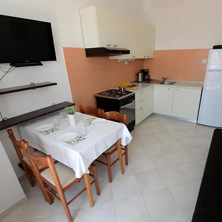 Lejlighed With Parking Space - Diklo, - 15338 *